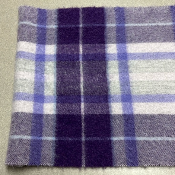 Amicale 100% Mercerized Wool - Picture 7 of 9